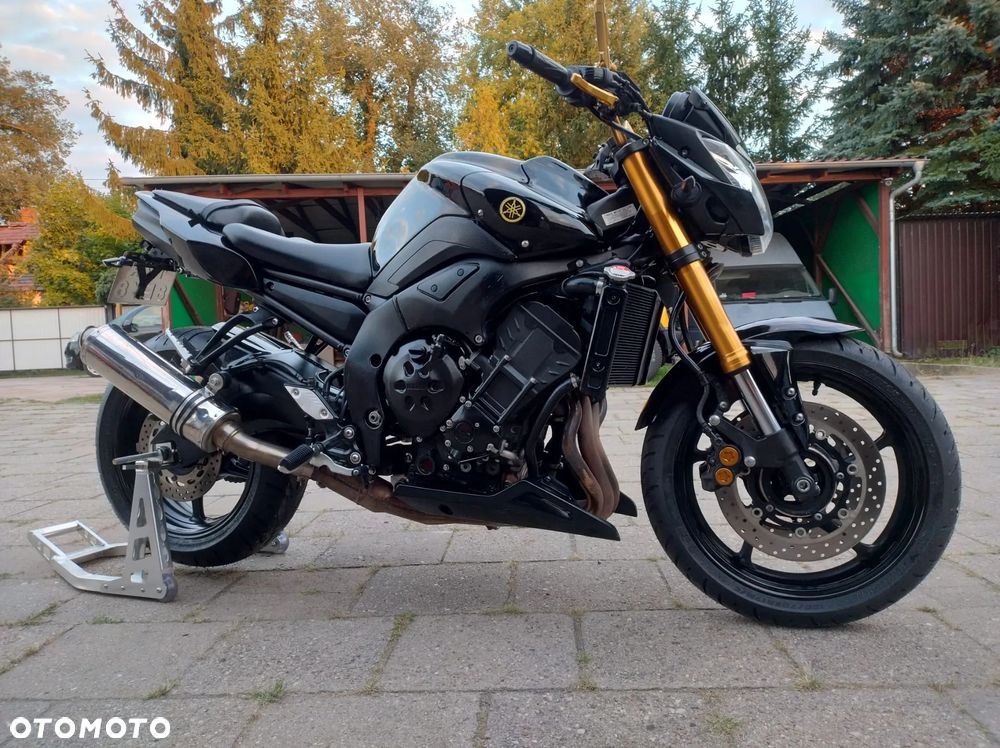 Yamaha FZ8 - 11