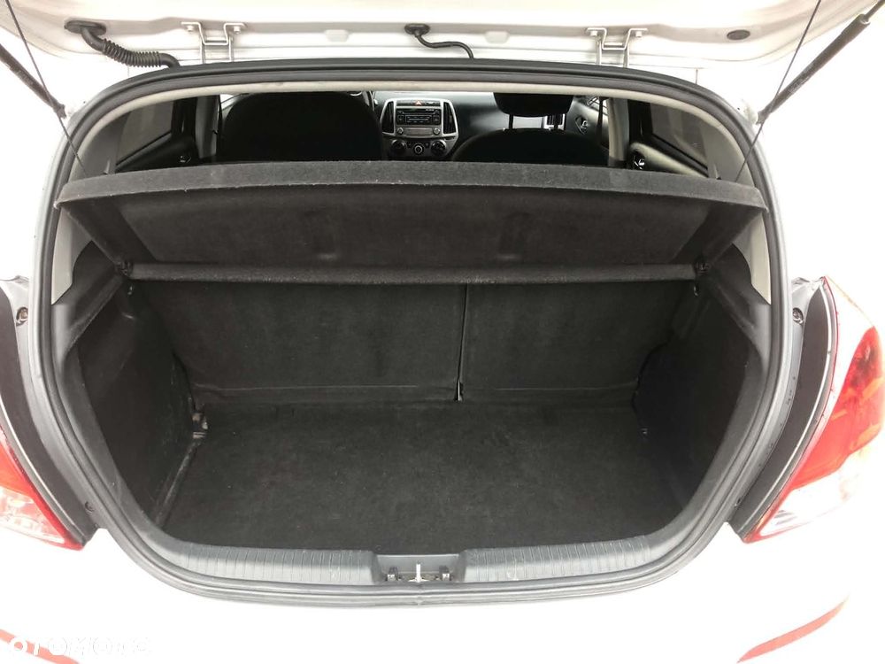 Hyundai i20 1.1 CRDi Style - 9