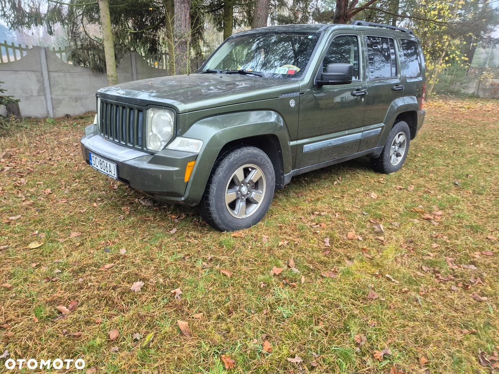 Jeep Liberty - 1