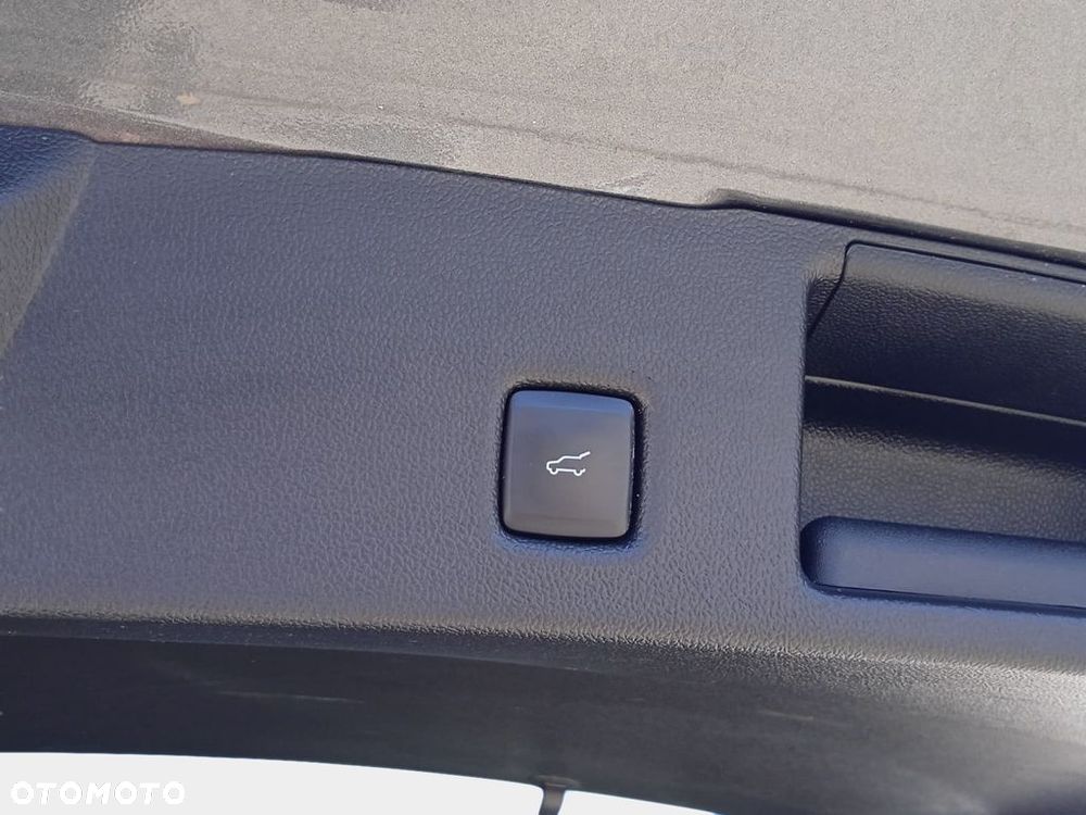 Ford Kuga 1.5 EcoBoost TITANIUM - 38