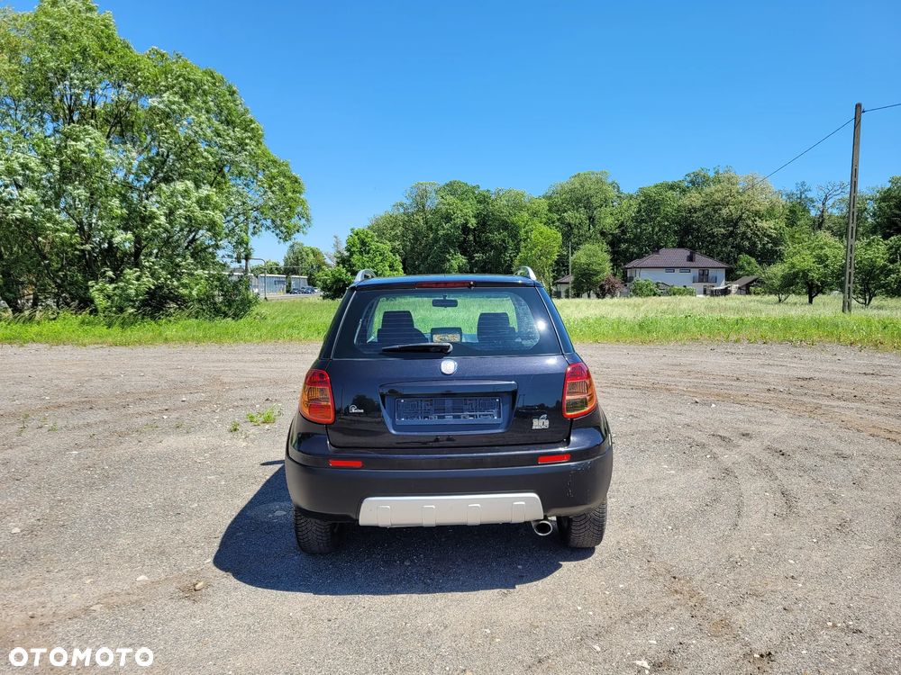 Fiat Sedici - 12