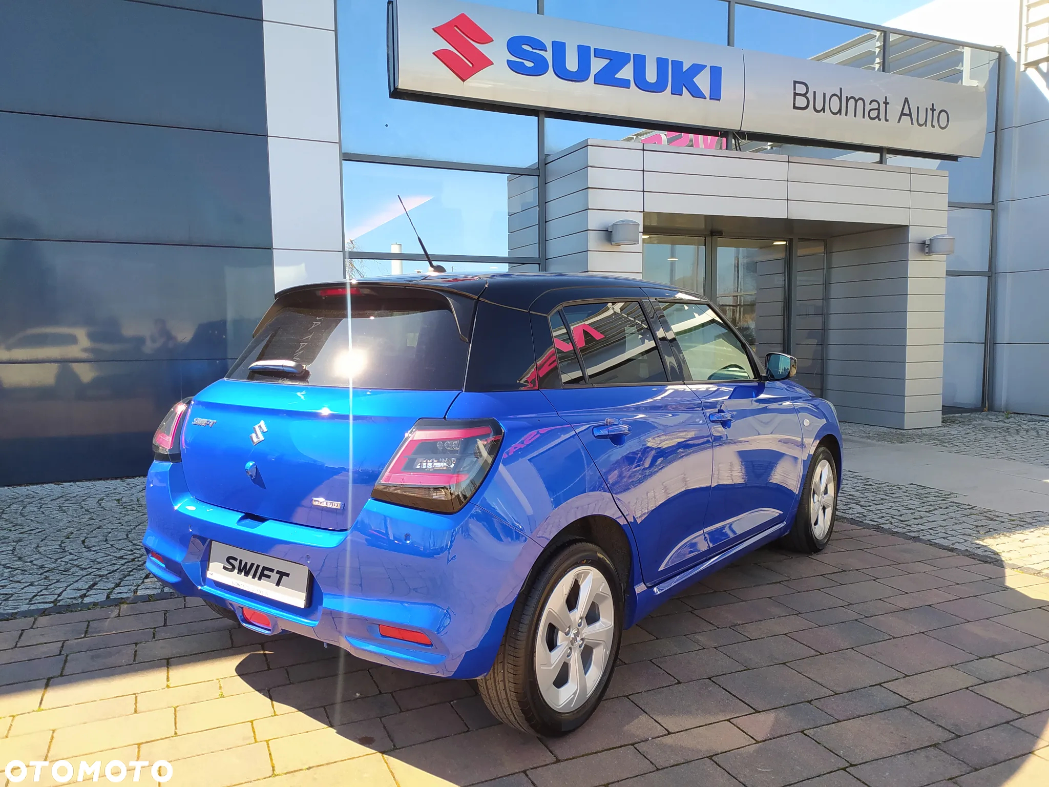Suzuki Swift 1.2 Dualjet SHVS Premium Plus CVT - 8