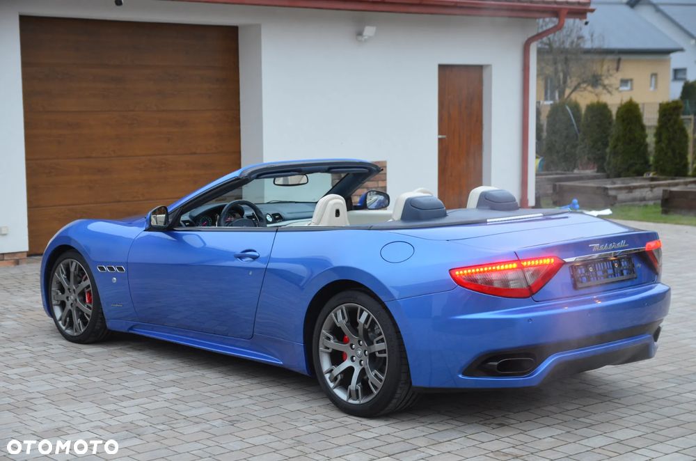 Maserati GranCabrio Sport - 16