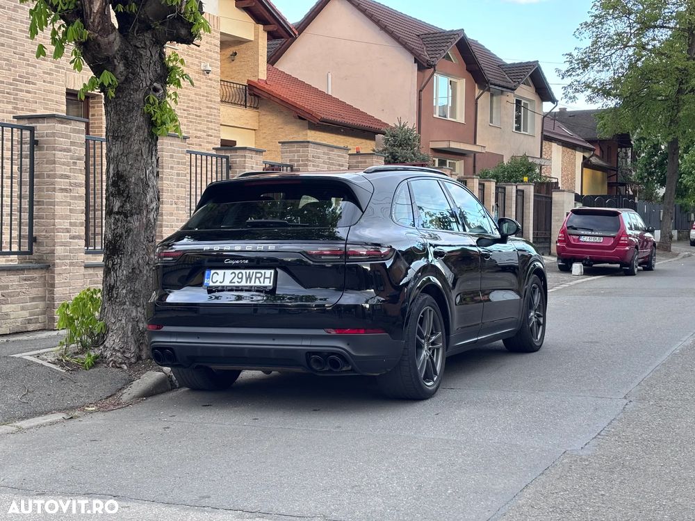 Porsche Cayenne - 5