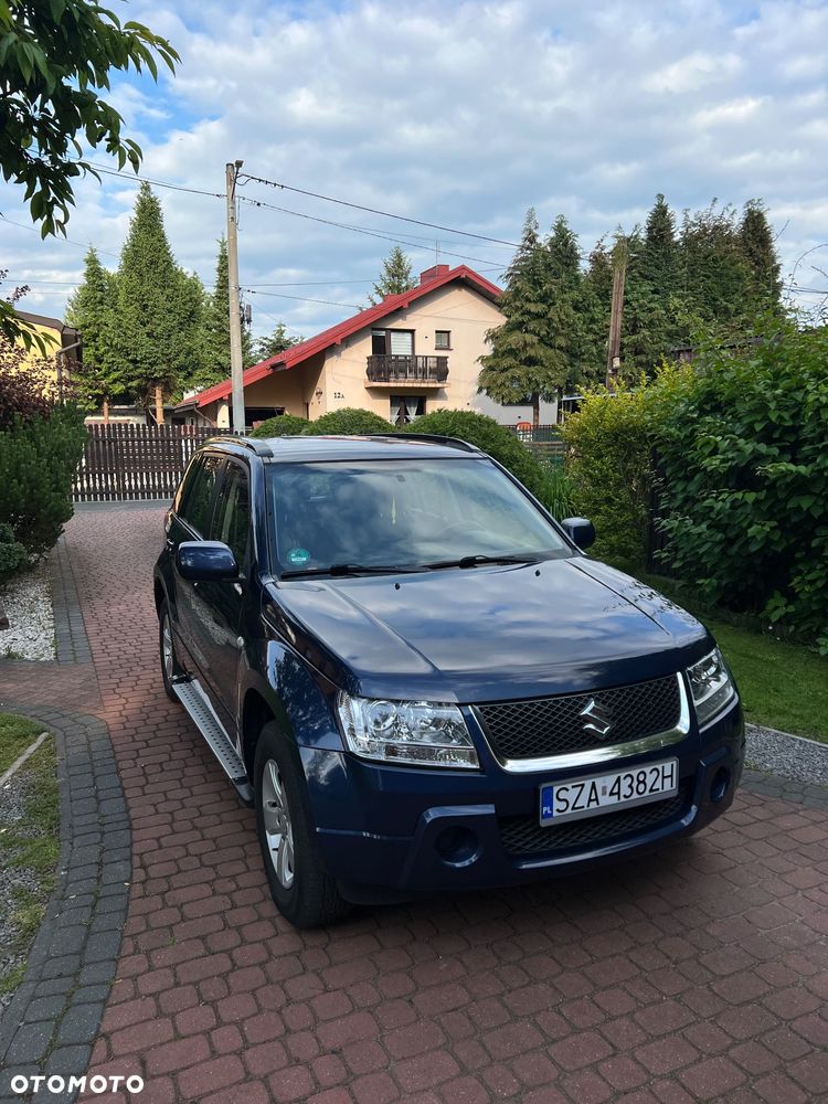 Suzuki Grand Vitara 2.0 - 1