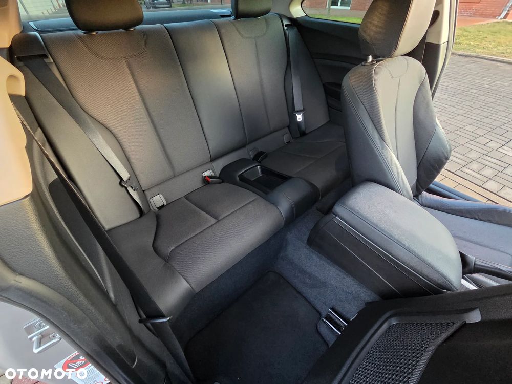 BMW Seria 2 220i Modern Line - 25