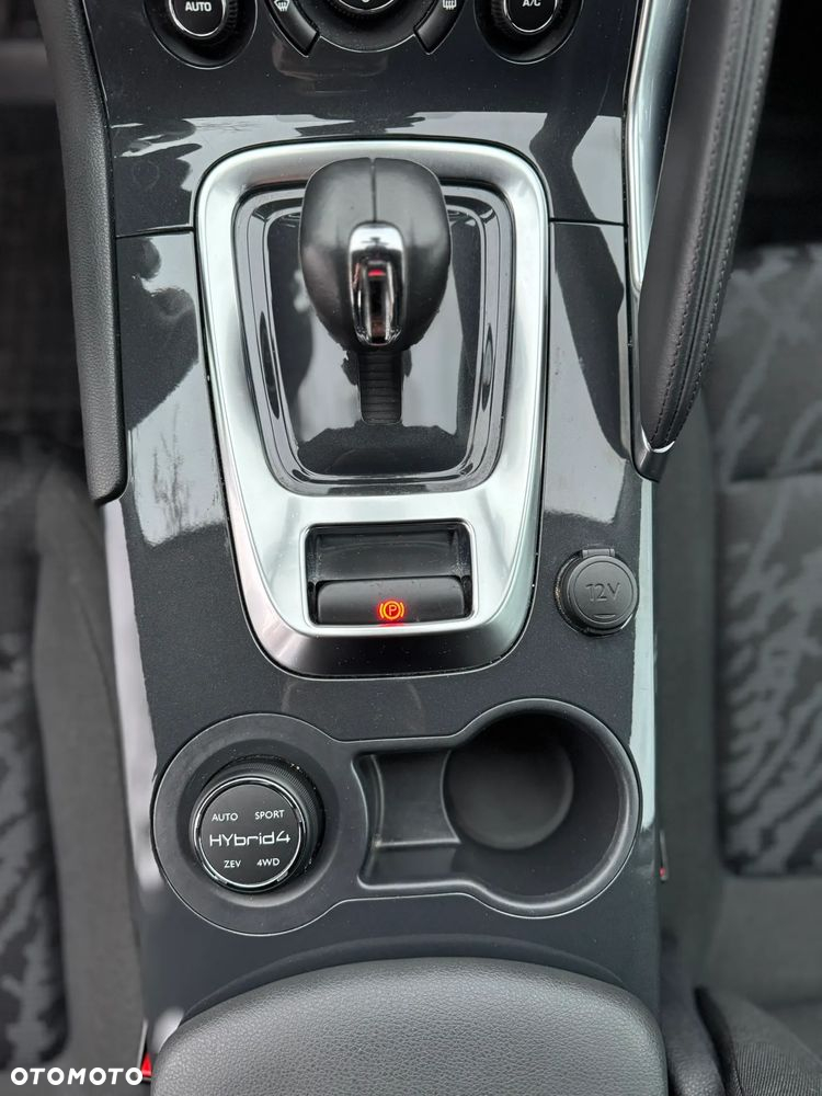 Peugeot 3008 2.0 HYbrid4 - 24