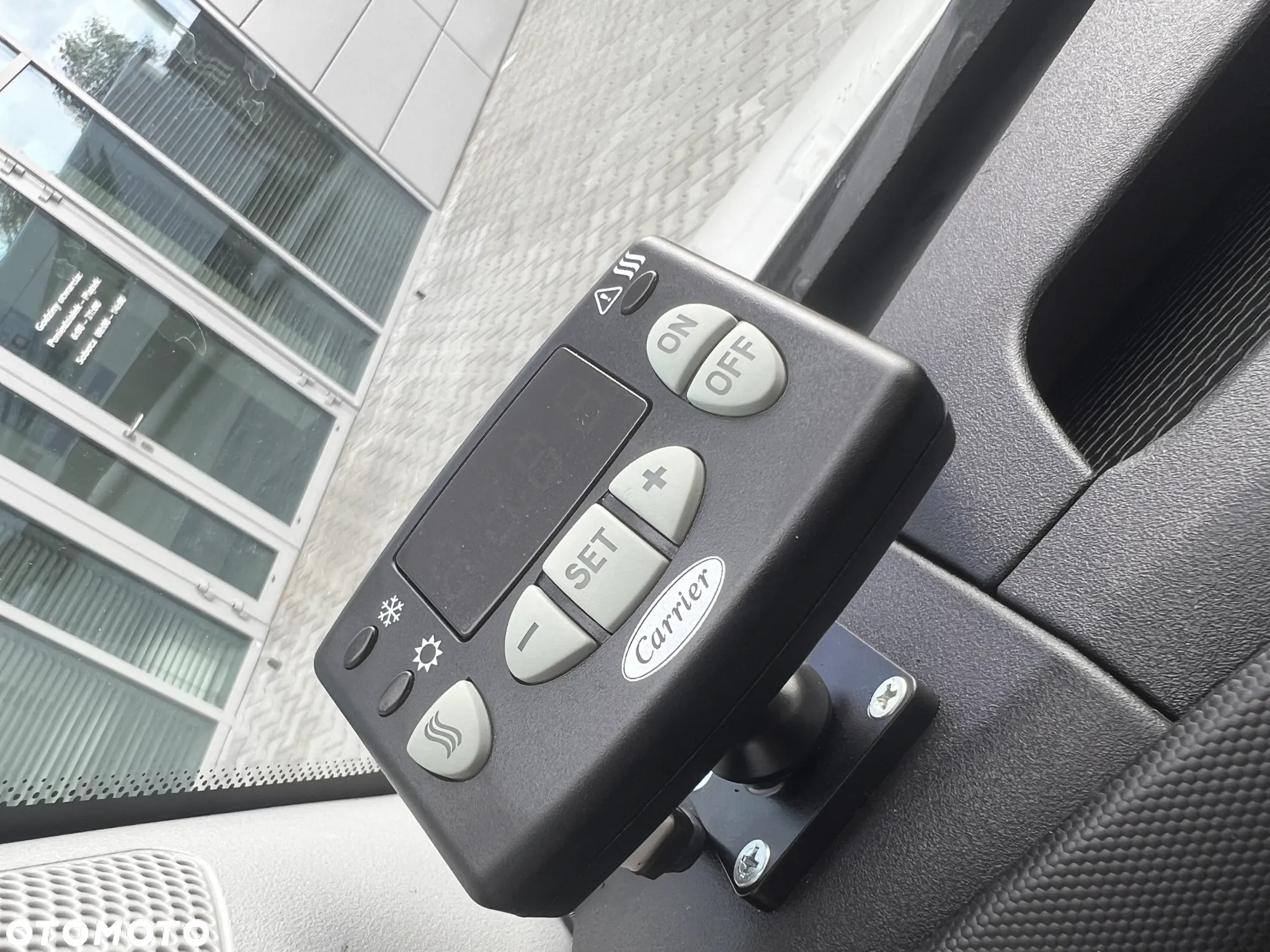 Iveco IZOTERMA Z GRZANIEM,OD RĘKI,HIMATIC - 18
