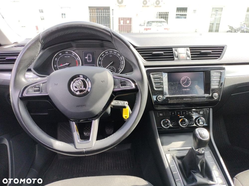 Skoda Superb 1.4 TSI ACT Active - 15