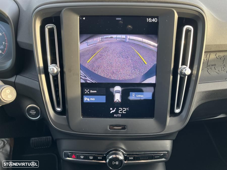 Volvo XC 40 1.5 T2 Momentum Geartronic - 10