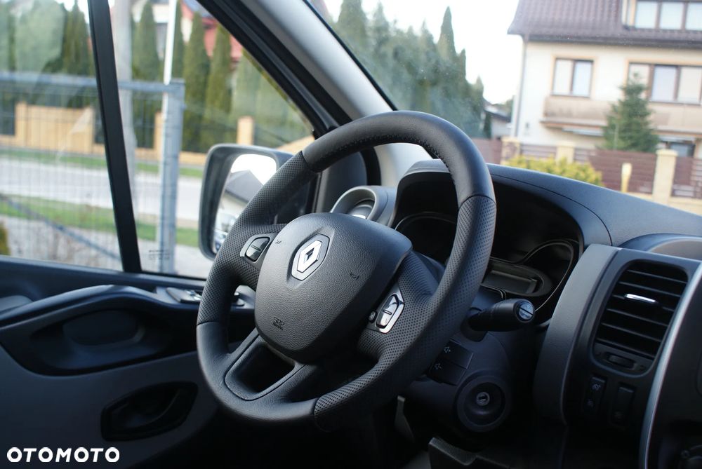 Renault Trafic - 10