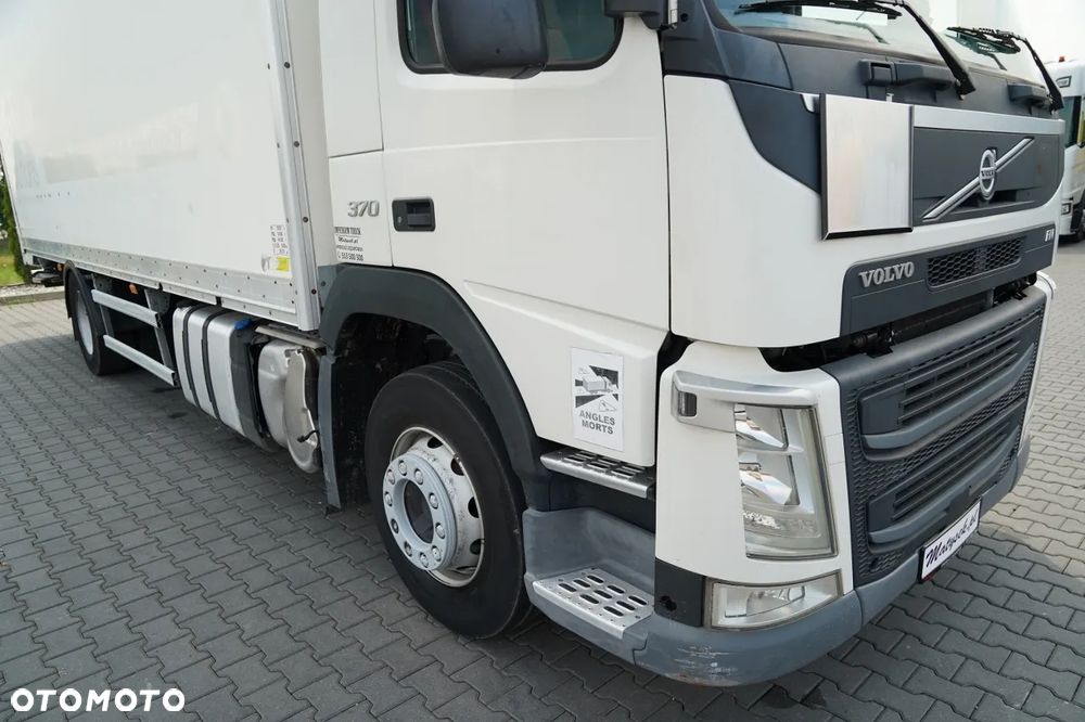 Volvo FM 370 / KONTENER 7,8 M / 4x2 / I-SHIFT / WINDA / EURO 6 - 12