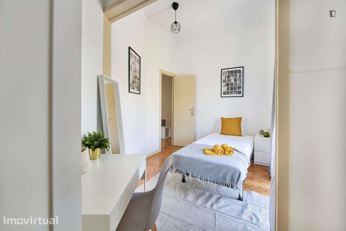 Quarto - localizado em Alameda Lisbon - Grande imagem: 5/54