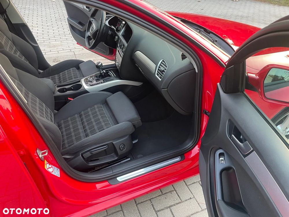 Audi A4 Avant 2.0 TDI DPF Ambiente - 11