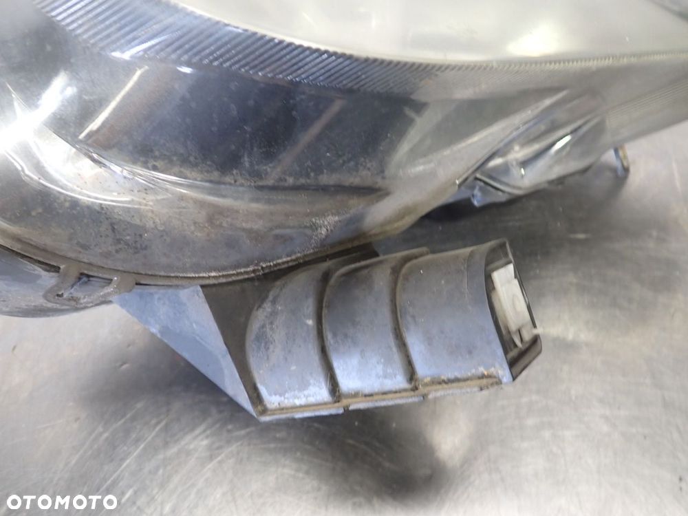 LAMPA PRAWA PRZEDNIA SOCZEWKA ROVER 75 LIFT 2.0 - 3