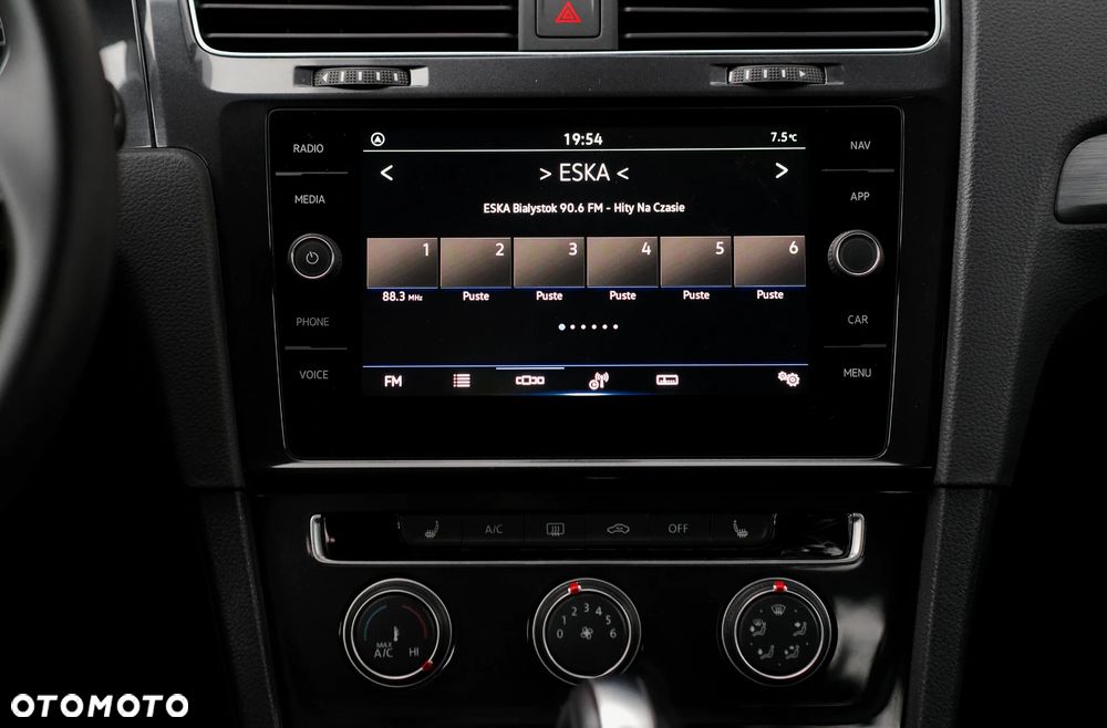 Volkswagen Golf - 30