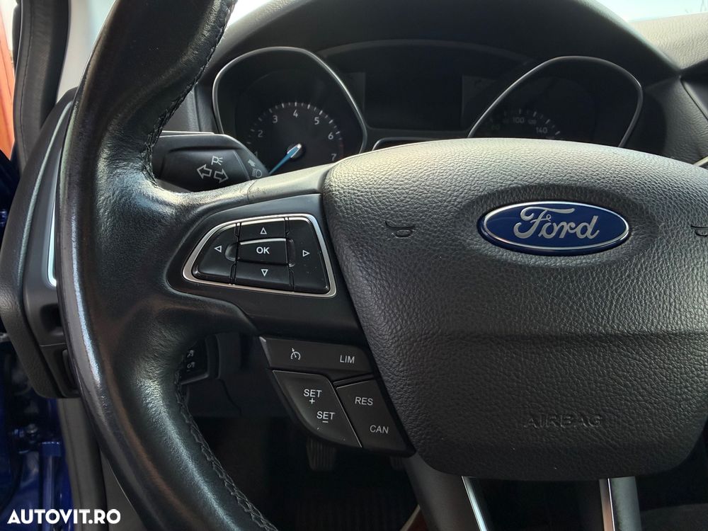 Ford Focus 1.0 EcoBoost Start-Stopp-System TITANIUM - 20