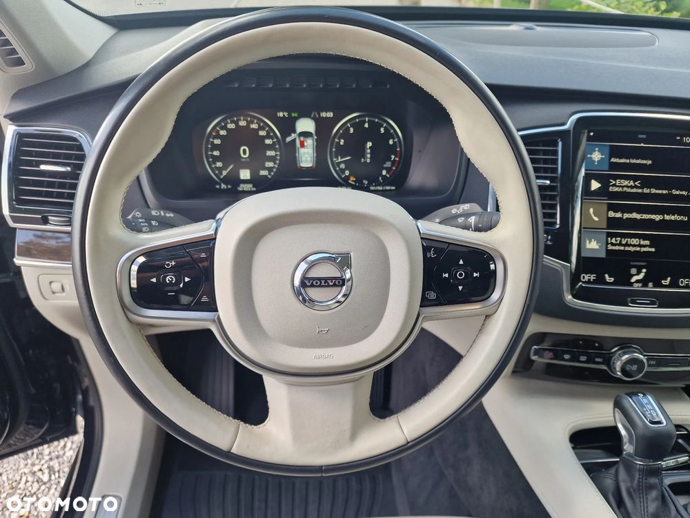 Volvo XC 90 - 18