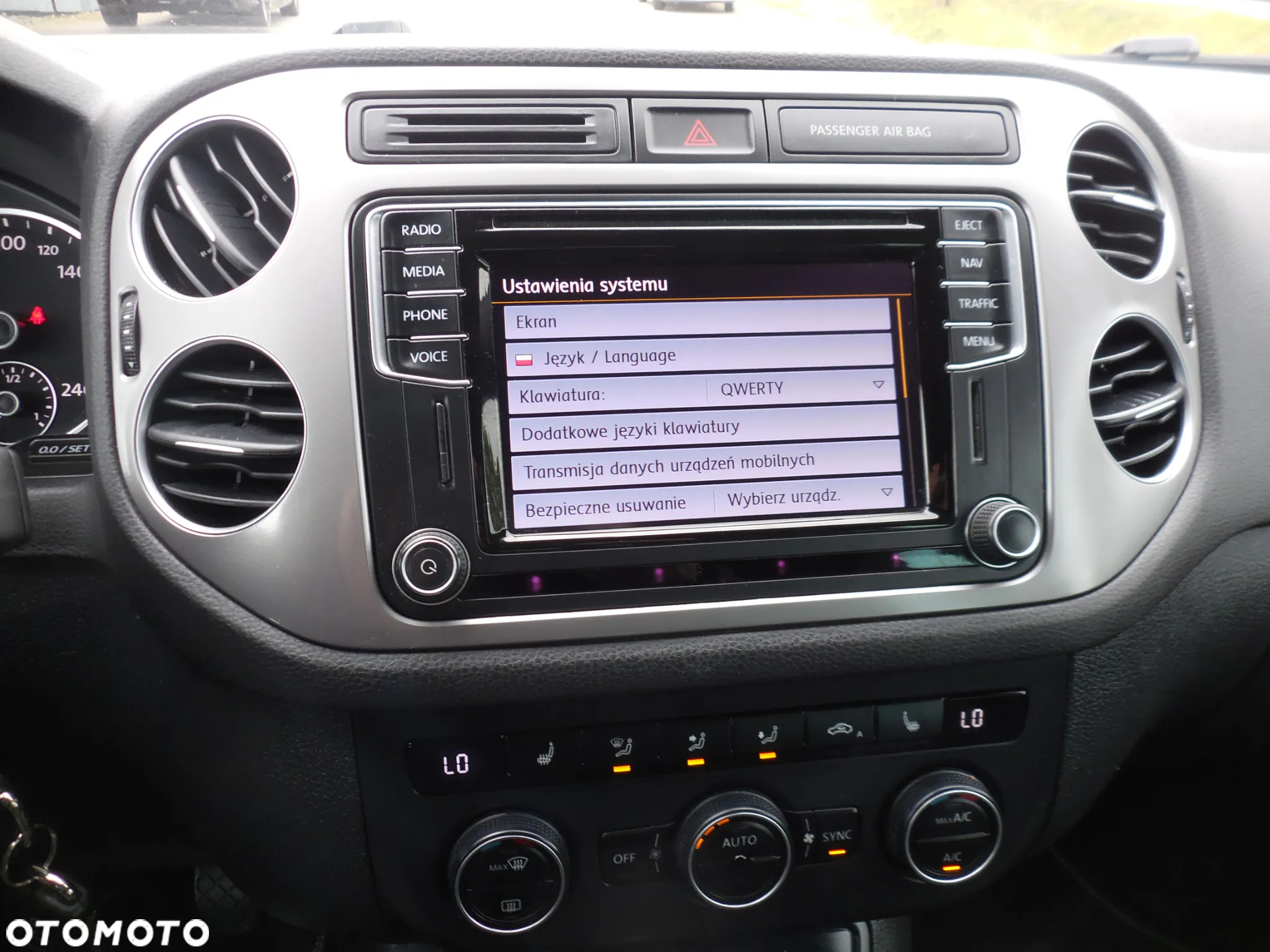 Volkswagen Tiguan - 25