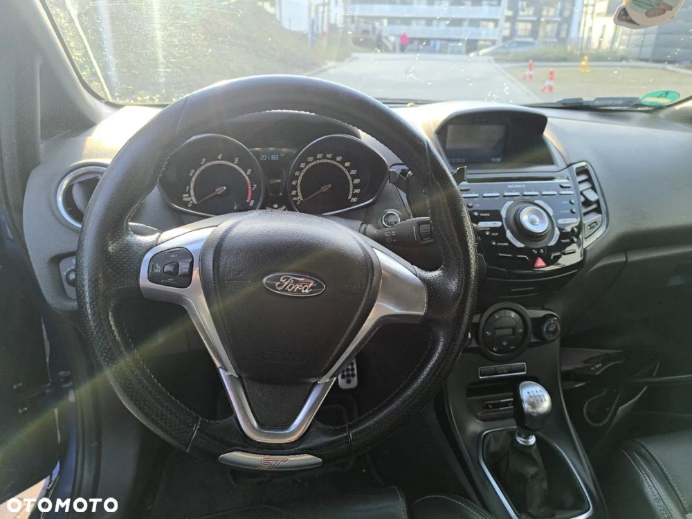 Ford Fiesta - 6