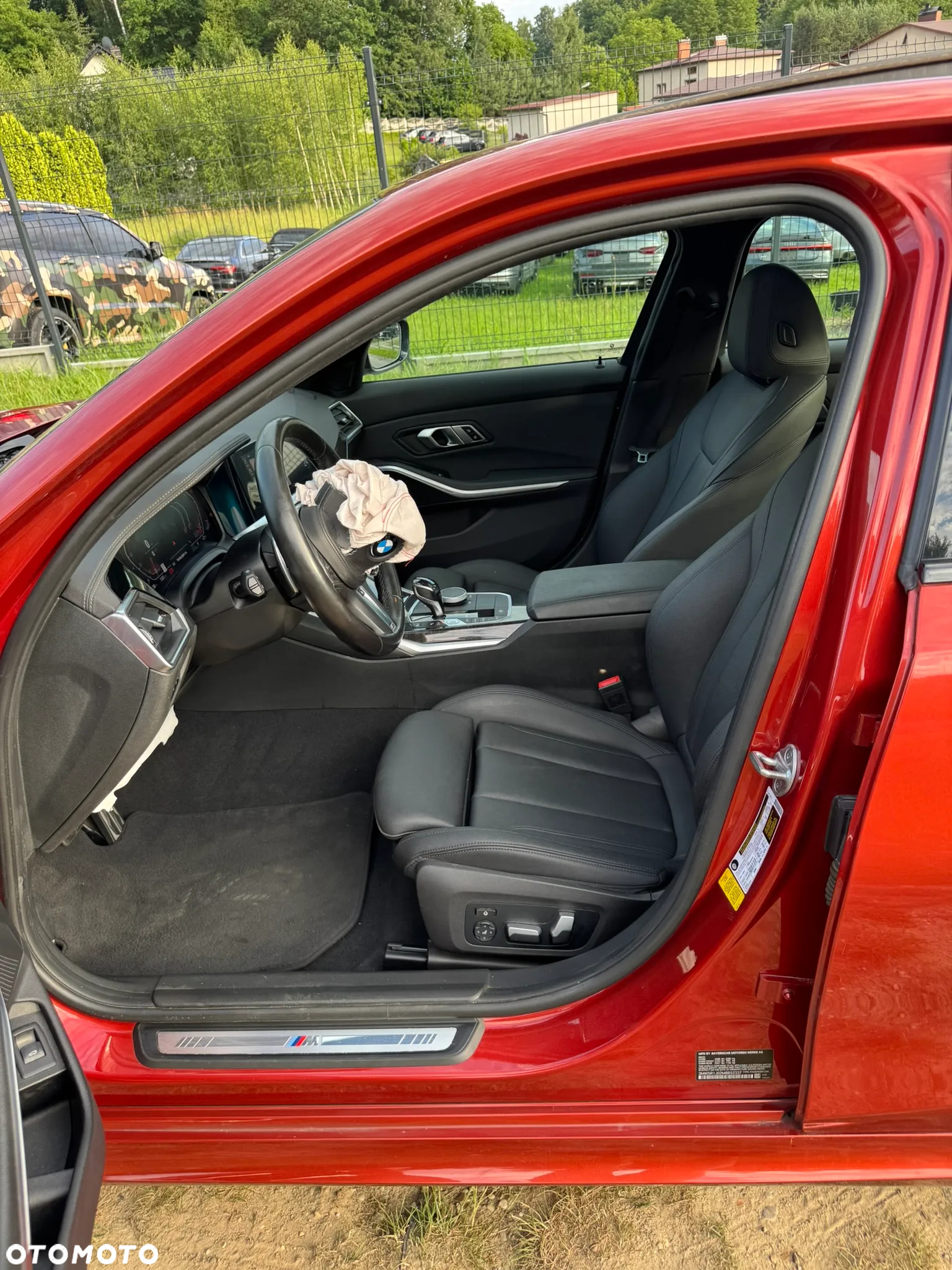 BMW Seria 3 330i M Sport - 11