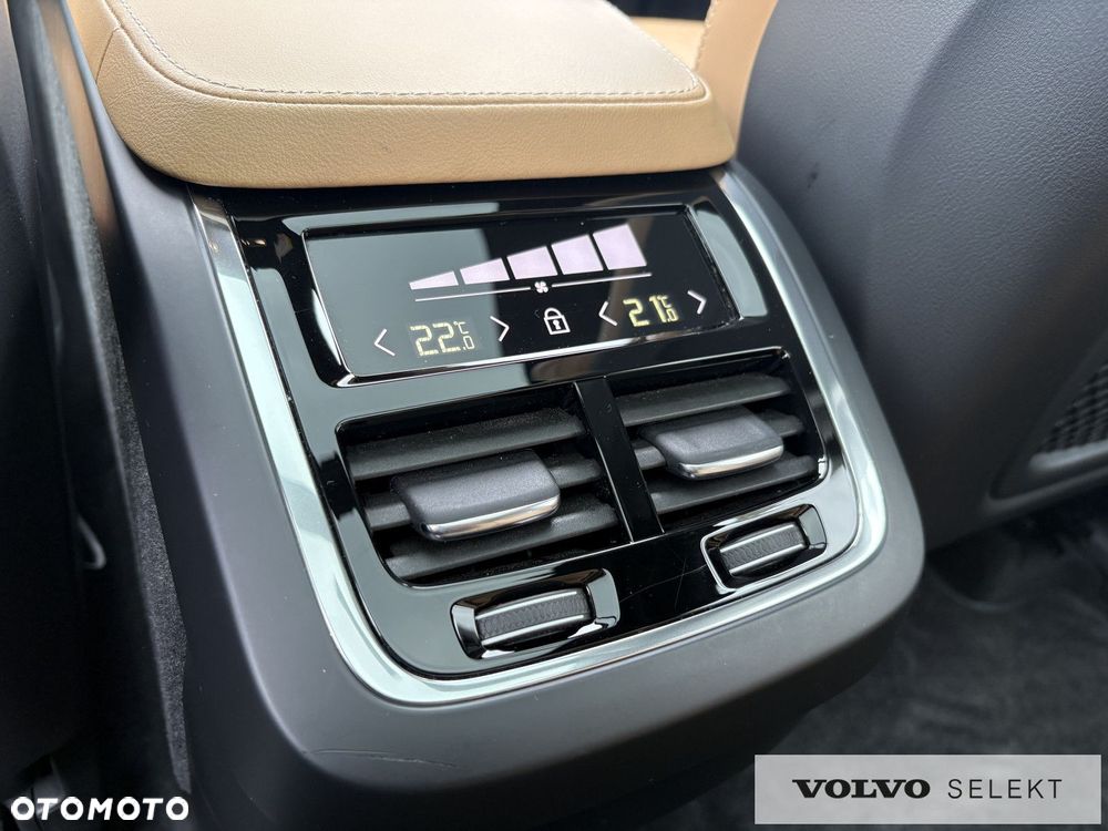 Volvo XC 90 - 23