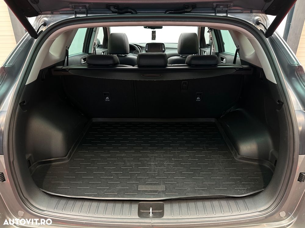 Hyundai Tucson 2.0 CRDI 4WD Automatik Premium - 37