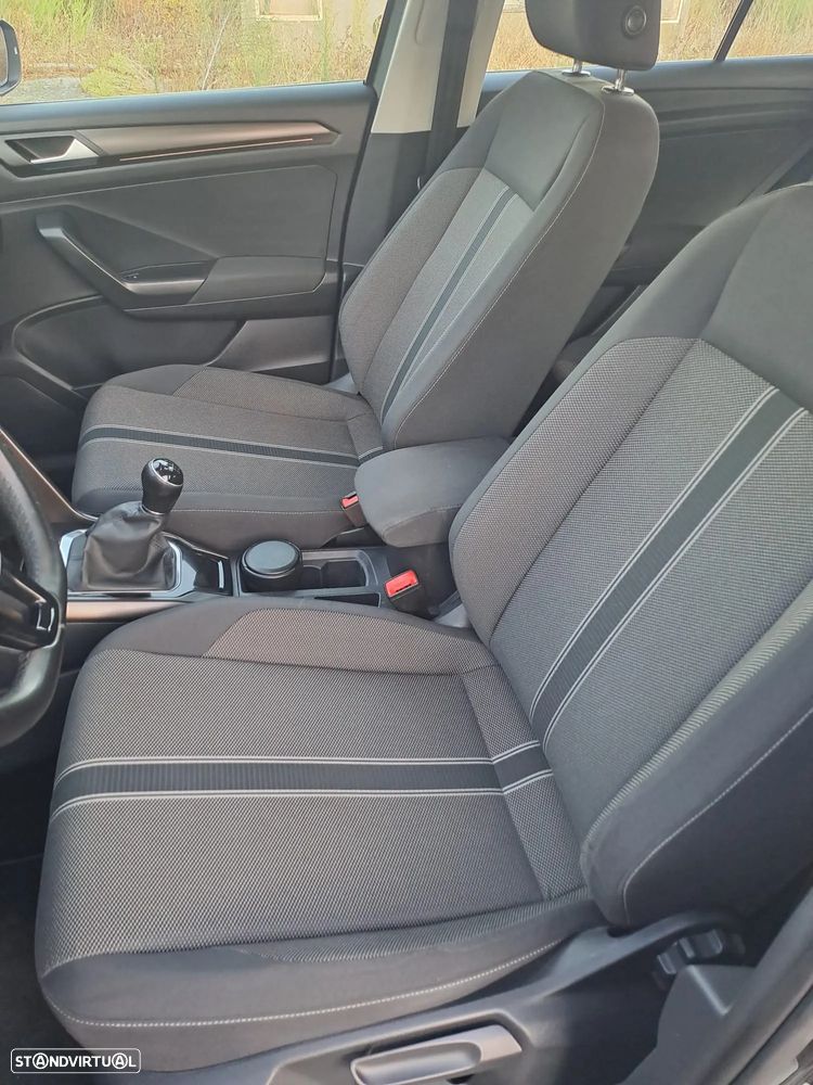 Volkswagen T-Roc 1.5 TSI Style — fotografia 9