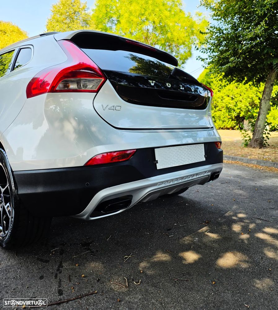 Volvo V40 2.0 D2 Volvo Ocean Race Geartronic - 19