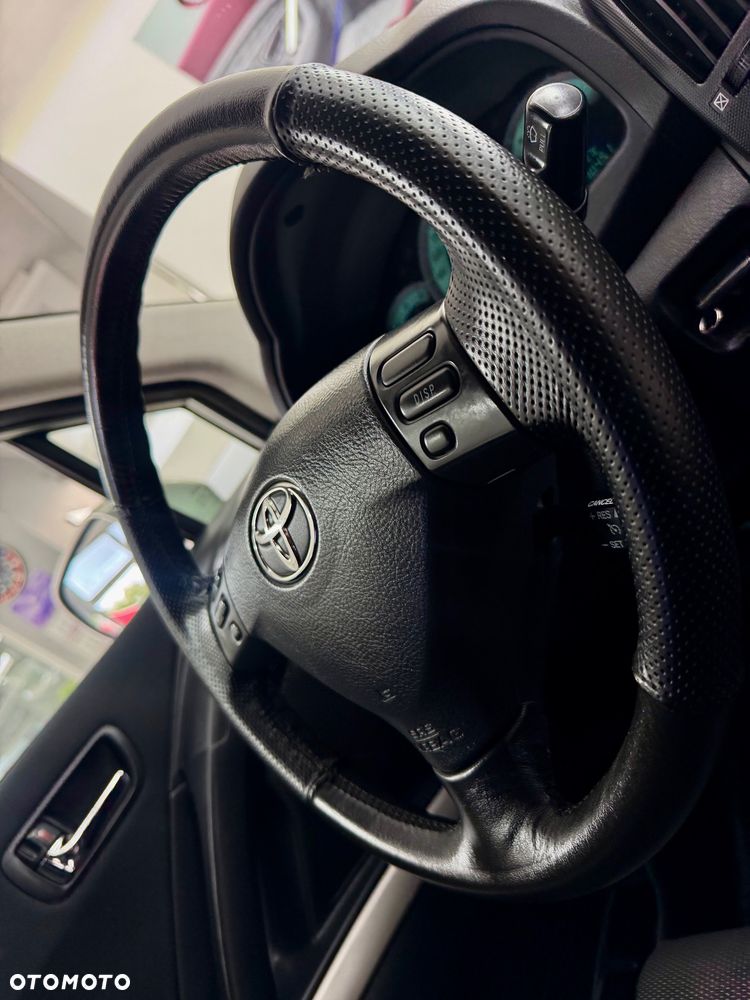 Toyota Corolla Verso 2.0 D-4D Prestige - 34