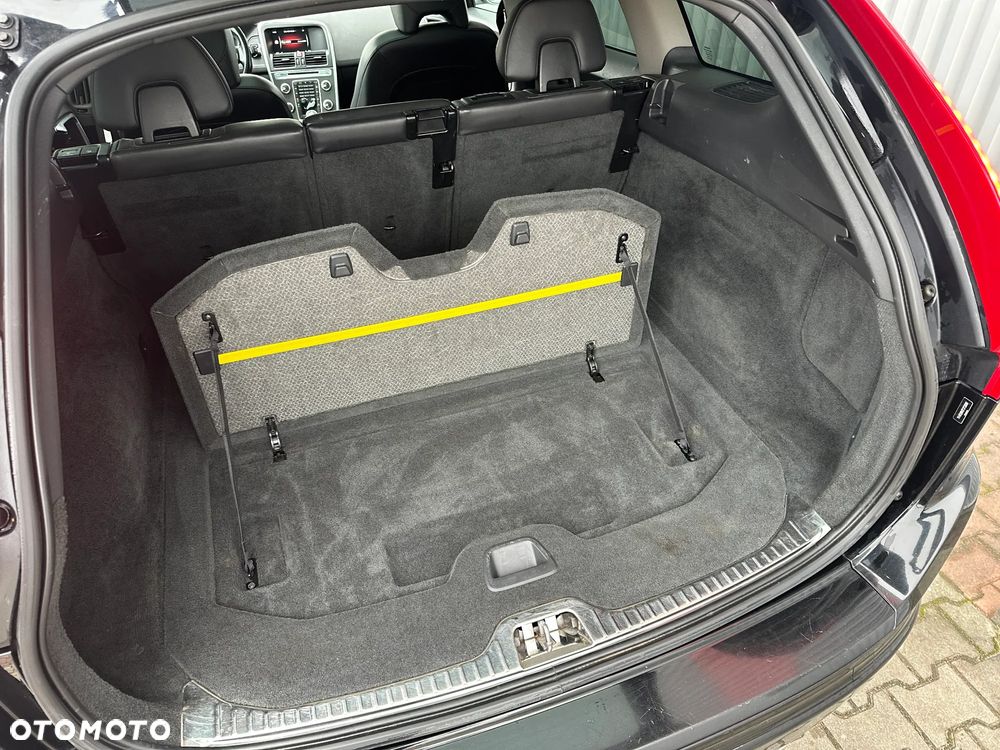 Volvo XC 60 T5 AWD Summum - 33