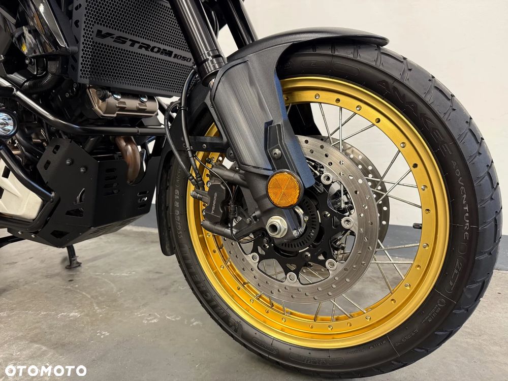Suzuki V-STROM - 7