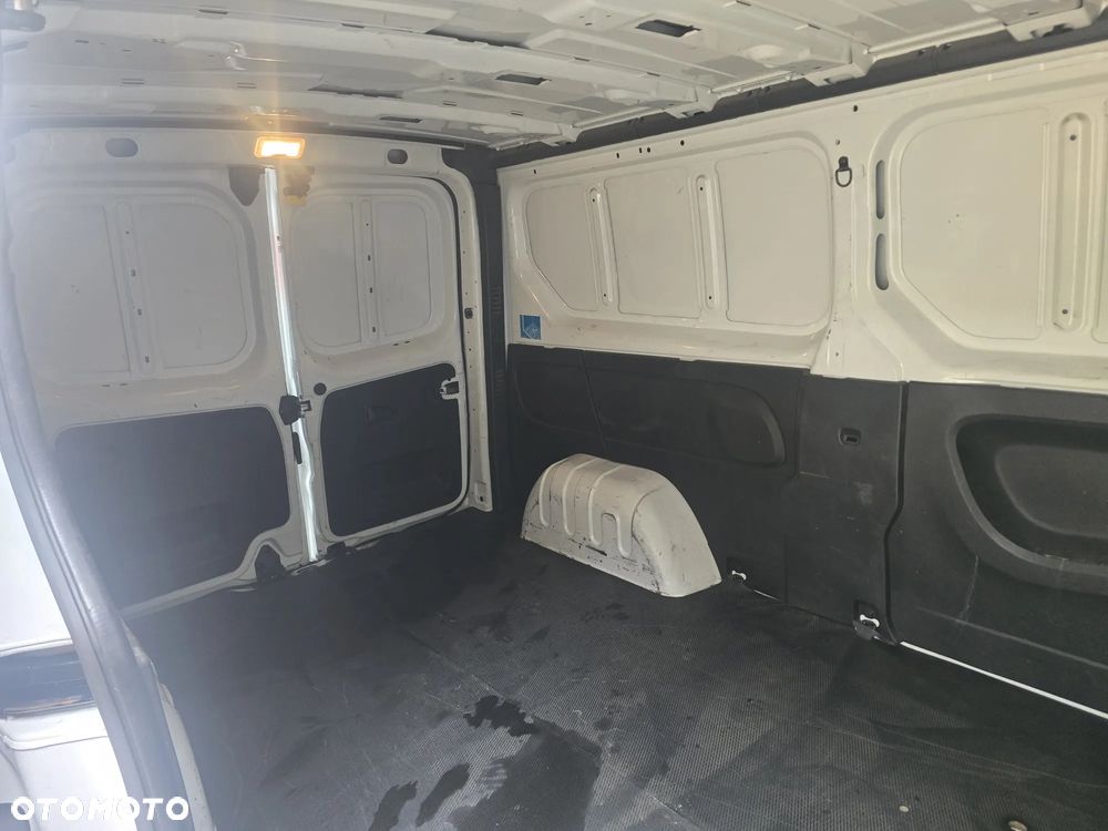 Opel Vivaro - 14