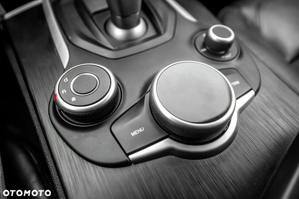 Alfa Romeo Stelvio 2.2 16V AT8 Q4 Sprint - 34