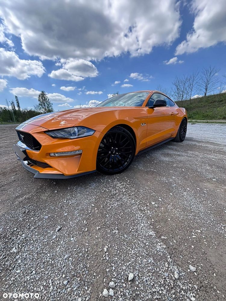 Ford Mustang - 1