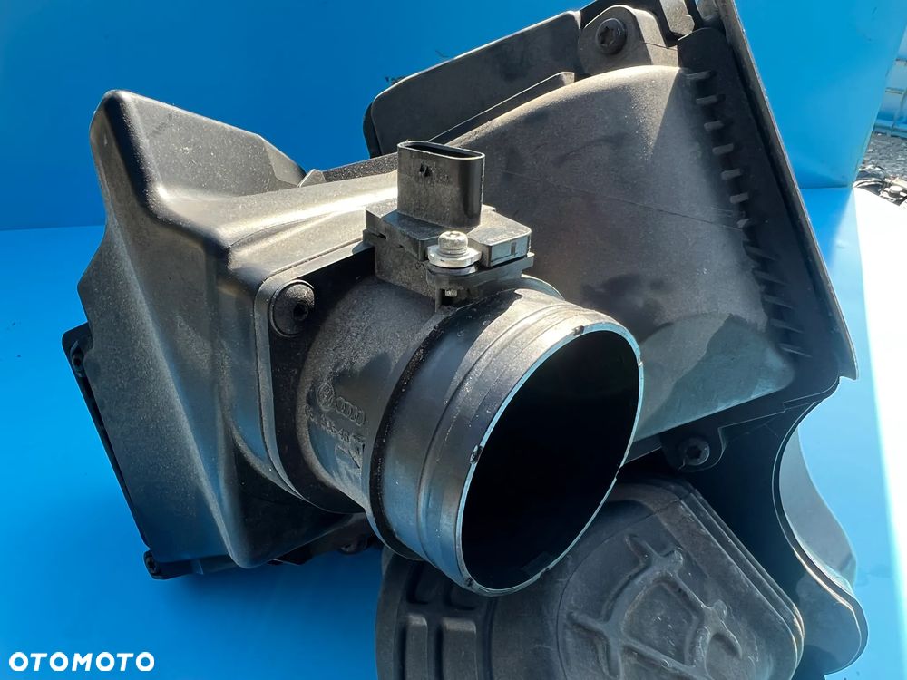 PRZEPŁYWOMIERZ AUDI A4 B8 06J906461D