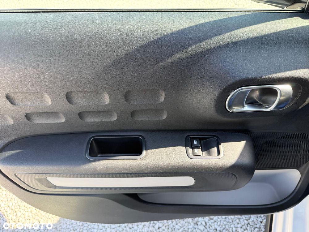 Citroën C3 BlueHDi 100 S&S C-SERIES - 18