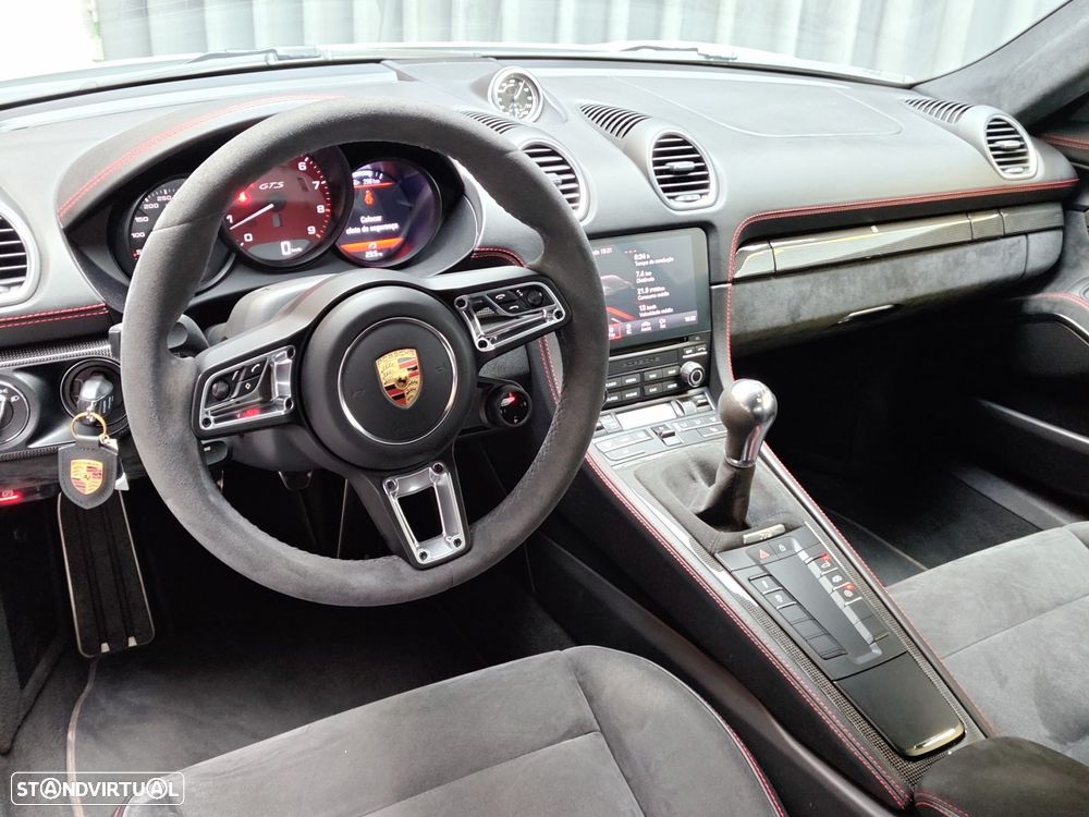 Porsche 718 Cayman GTS 4.0 - 10