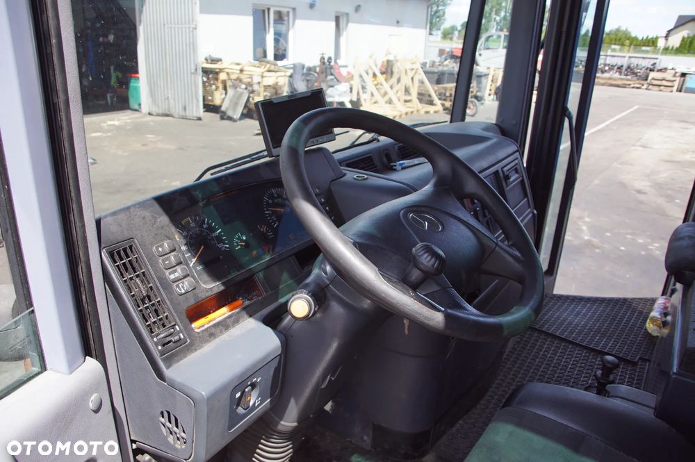 Auto na części - Mercedes Econic 225 tyś km OM926LA OM 926 LA 326 KM A9572704301 ALLISON TIDA 3200 2007R silnik skrzynia drzwi maska lampa rozrusznik most stacyjka licznik moduł sterownik komputer - 11