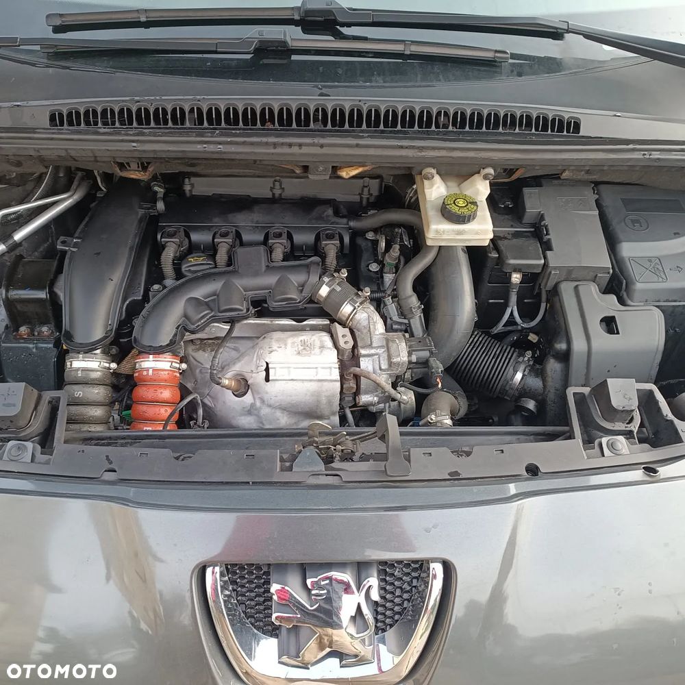 Peugeot 5008 1.6 THP Allure 7os - 20