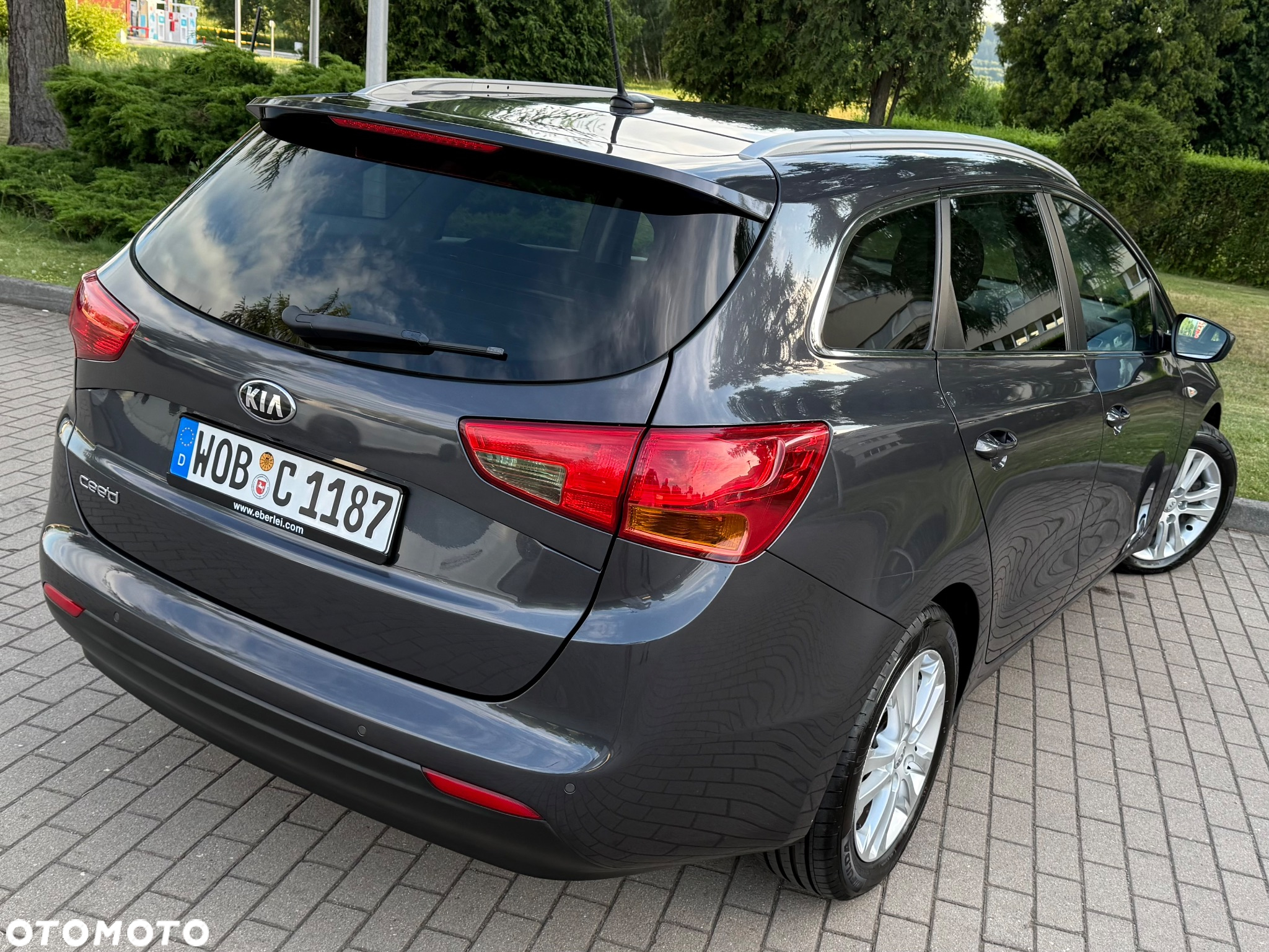 Kia Ceed 1.6 GDI Dream-Team Edition - 24