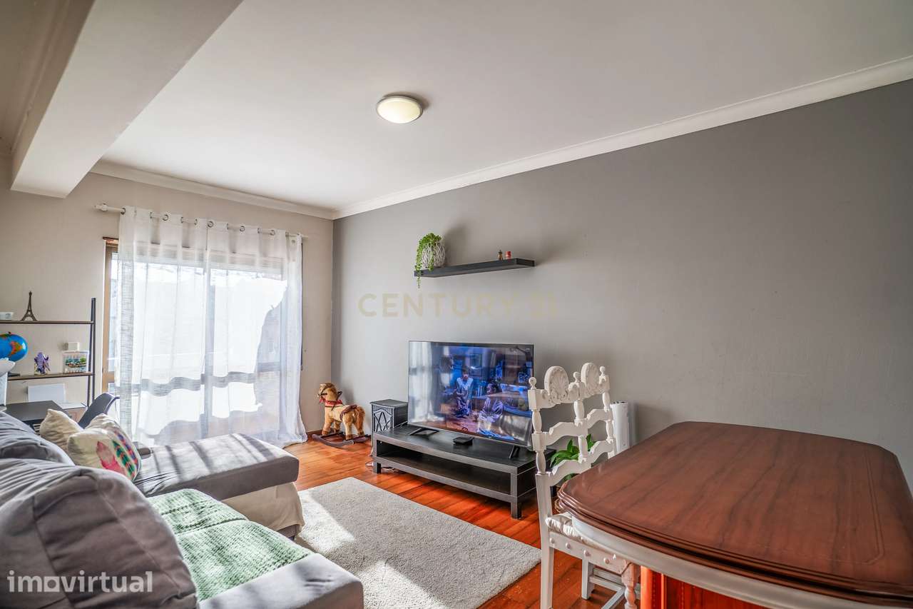 Apartamento T2 em Caldas, junto ao Parque D. Carlos e Centro Comercial - Grande imagem: 2/18