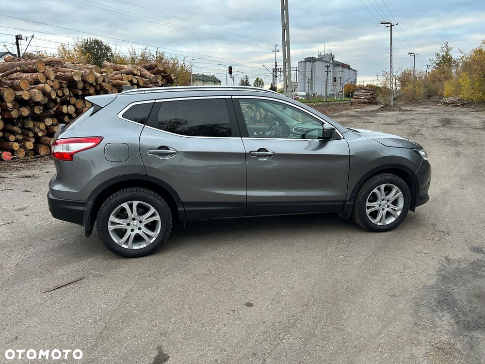 Nissan Qashqai 1.6 dCi ALL-MODE 4x4i TEKNA+ - 11