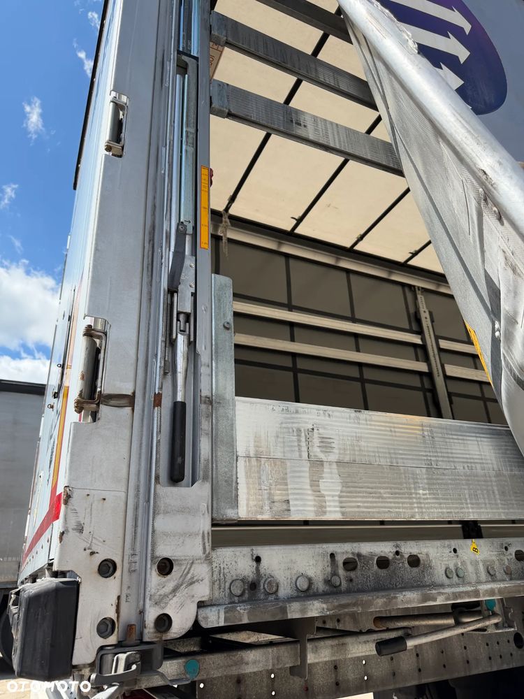 Schmitz Cargobull VARIOS / MEGA i STANDARD / NOWE OPONY DUNLOP / KOSZ PALETOWY / OŚ PODNOSZONA / OSIE SAF / PODNOSZONY DACH / SKRZYNKI Z GAŚNICAMI / PIĘKNY STAN !! - 31