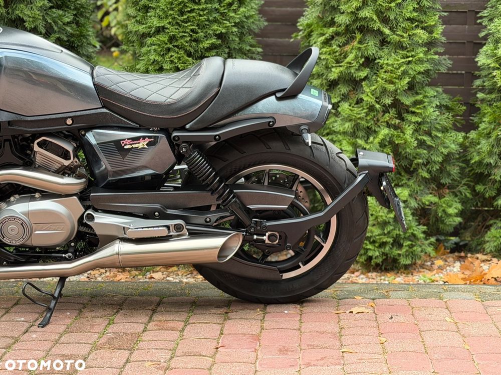 Hyosung GV - 20