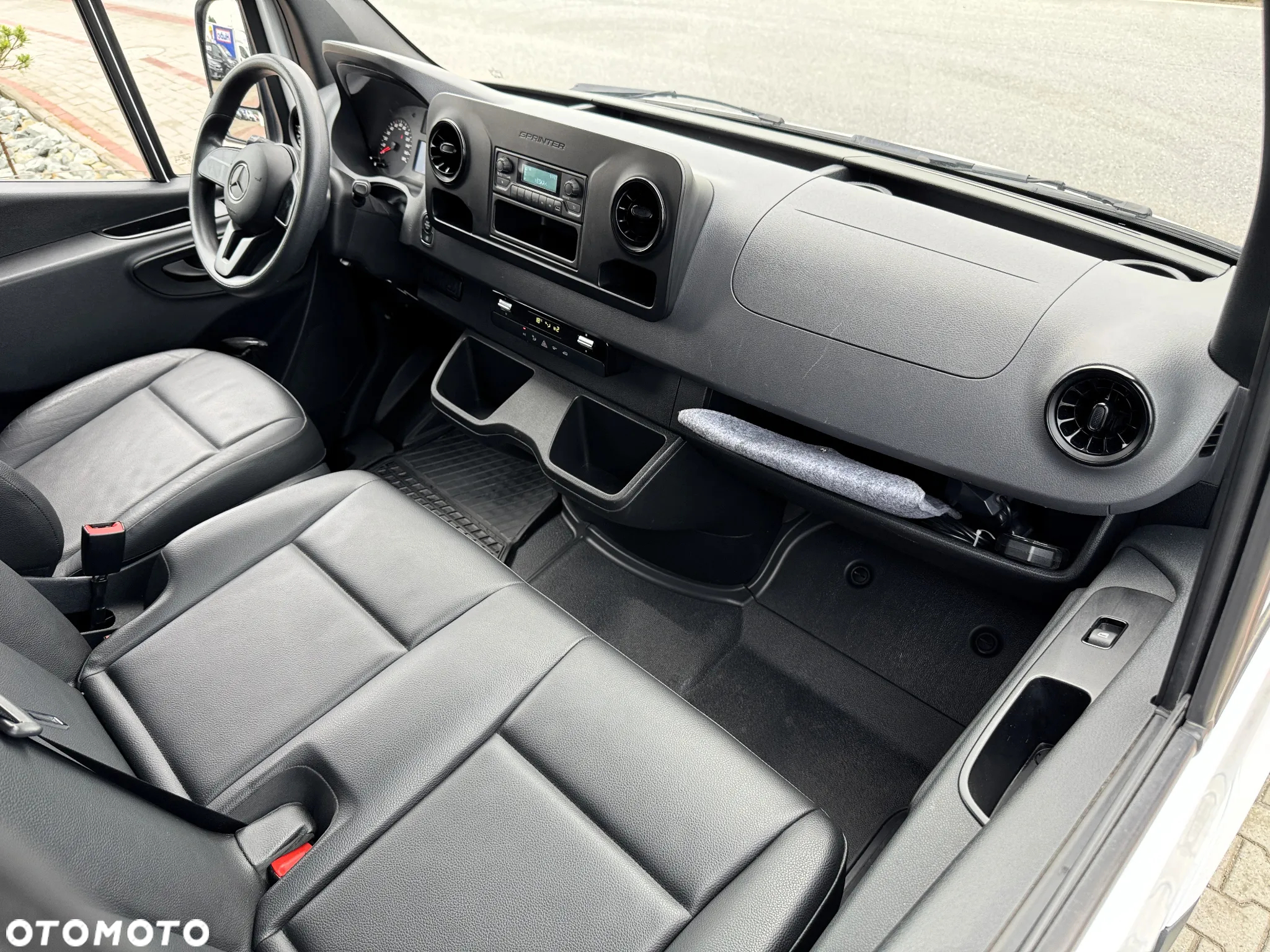 Mercedes-Benz Sprinter - 6