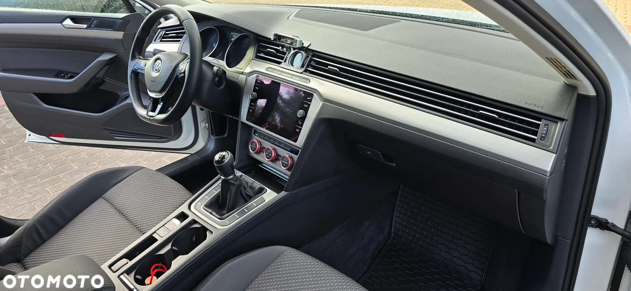 Volkswagen Passat - 10