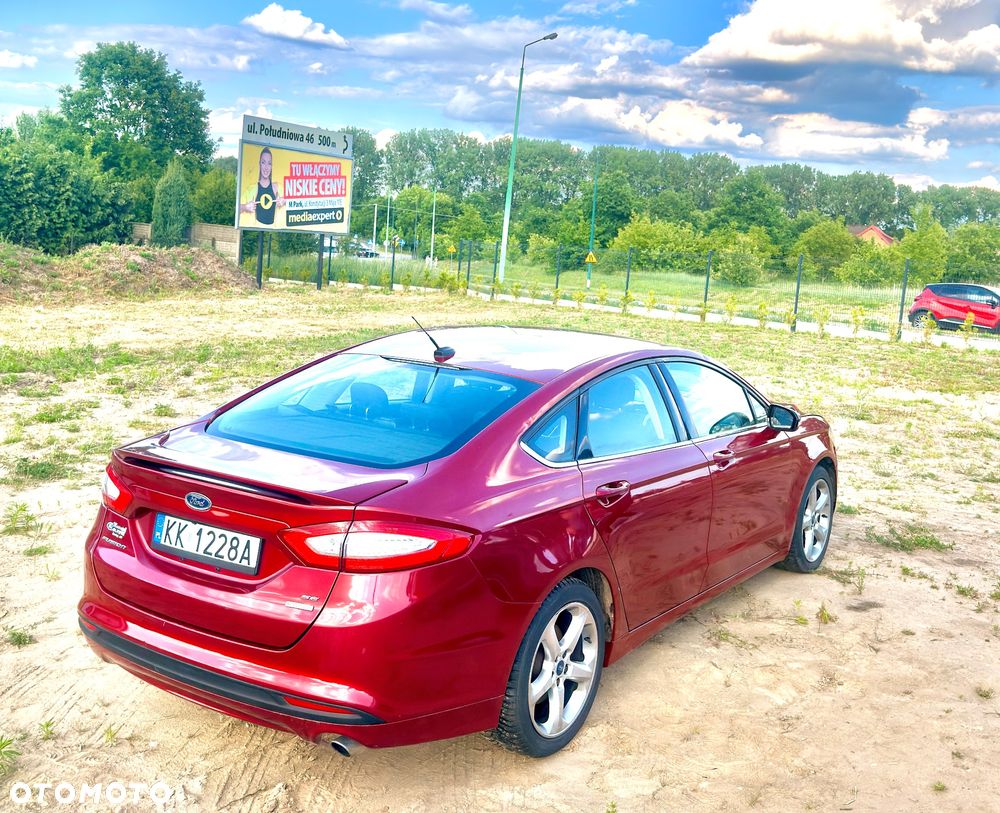 Ford Fusion - 4