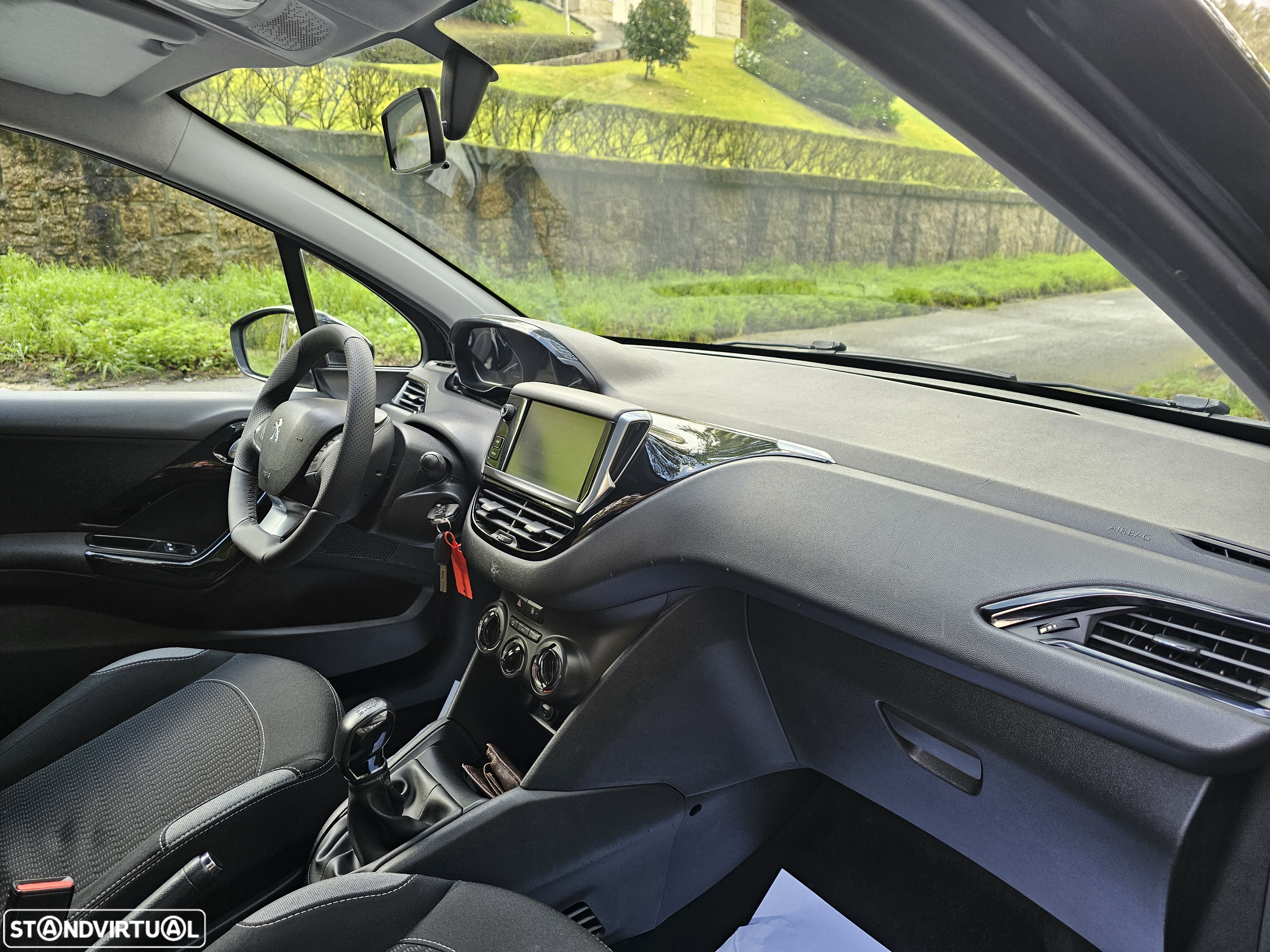 Peugeot 208 e-HDi 92 Stop&Start Allure - 12