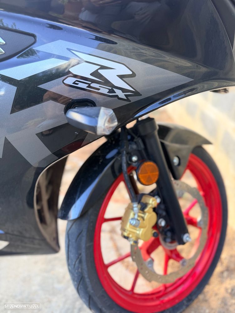 Suzuki GSX-R - 9